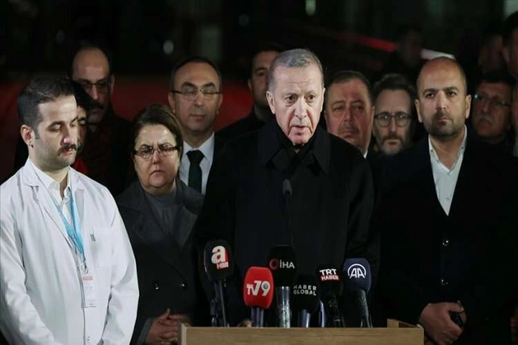 Cumhurbaşkanı Erdoğan: Bu coğrafyanın tarihte gördüğü en büyük deprem felaketi haberinin görseli