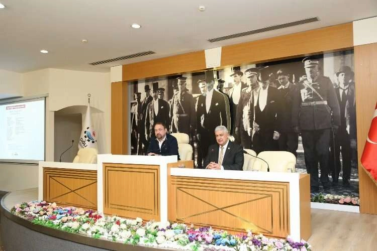 Çiğli Belediyesi depremzedelerin konaklama ihtiyacı için harekete geçti haberinin görseli