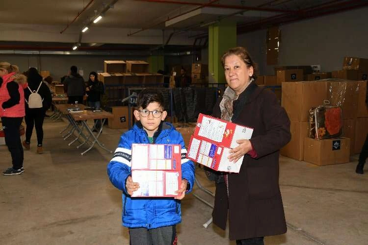 Karne parası depremzedelere... haberinin görseli