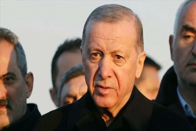 Cumhurbaşkanı Erdoğan deprem bölgesine gitti haberinin görseli