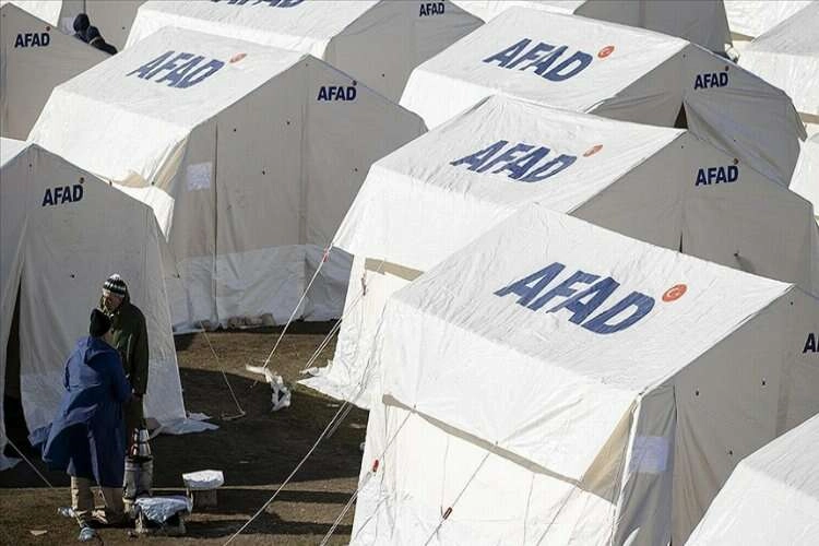 Şirketler, deprem bölgesindeki yaraları AFAD ile sarıyor haberinin görseli