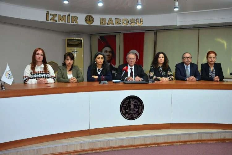 Deprem bölgesinden izlenimlerini aktaran İzmir Barosu:  “İnsanların yaşam hakkı ihlal ediliyor” haberinin görseli