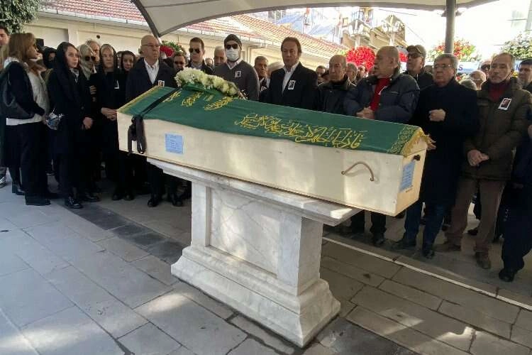 Güngör Mengi son yolculuğuna uğurlandı haberinin görseli
