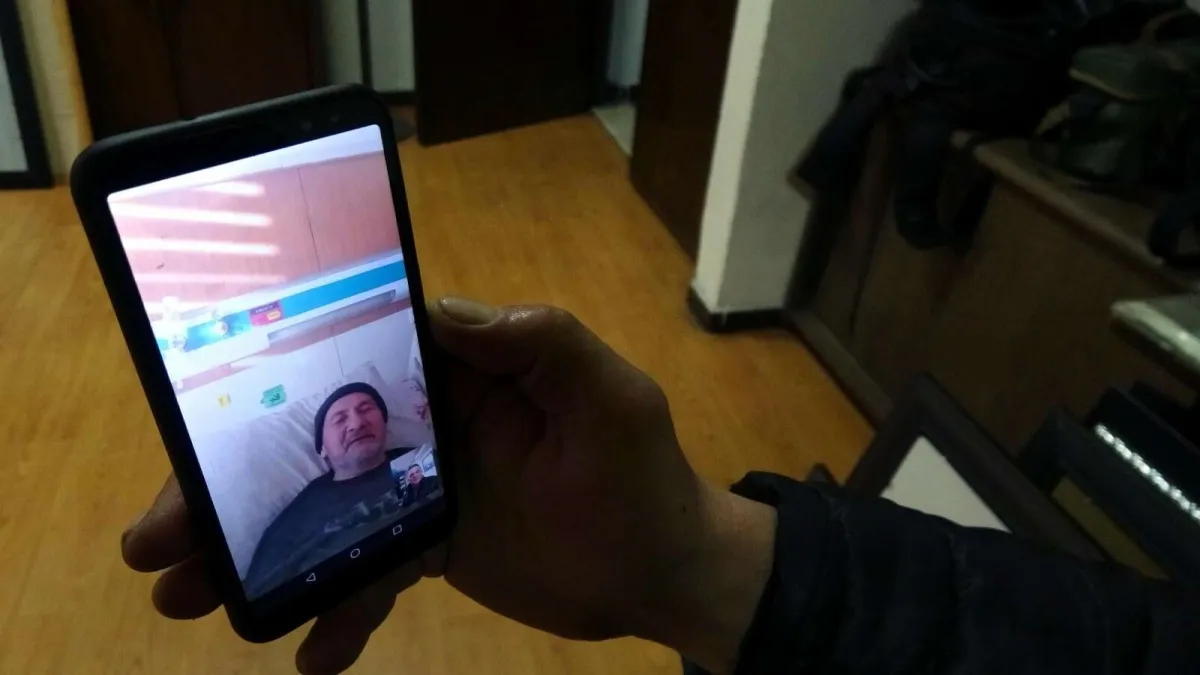 Madenci işçisi mancar yemeye davet ettikleri depremzedeyle telefonda görüştü