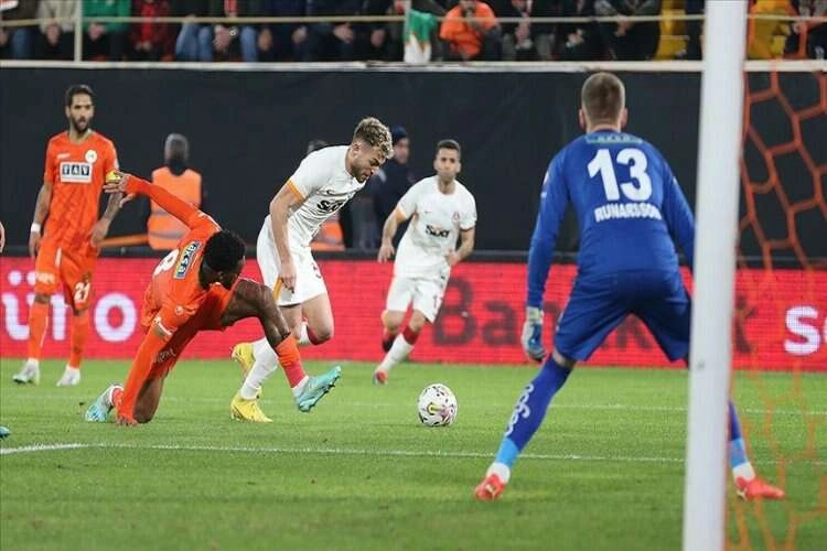 Geliri efetzedelere bağışlanacak Alanyaspor-Galatasaray maçının biletleri satışa çıktı haberinin görseli