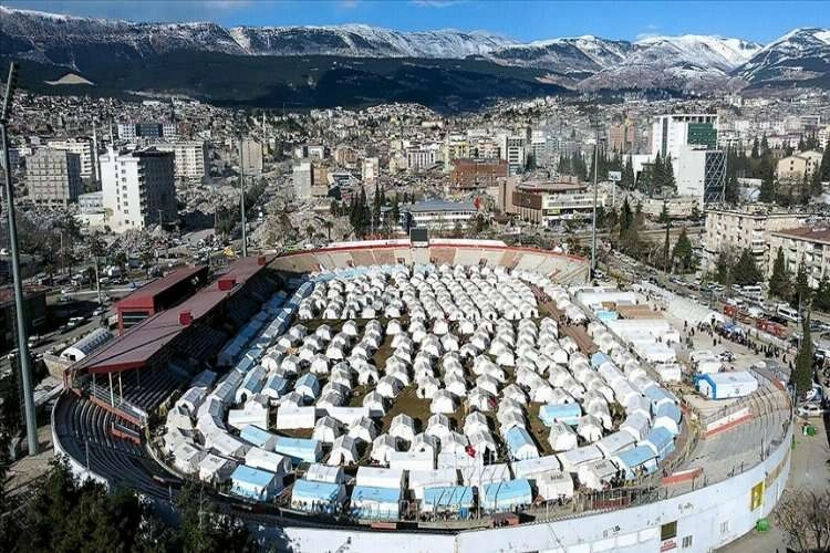 Doğanlar Holding'den depremzede vatandaşlar öncelikli 1.200 kişilik istihdam kararı haberinin görseli