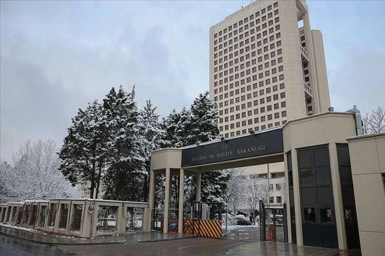Hazine ve Maliye Bakanlığı: Vergi dairelerinin 10 bin liralık deprem desteğine haciz koyduğu iddiası gerçeği yansıtmıyor haberinin görseli