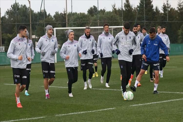 Trabzonspor, Avrupa'da deplasman galibiyeti özlemini sonlandırmak istiyor haberinin görseli