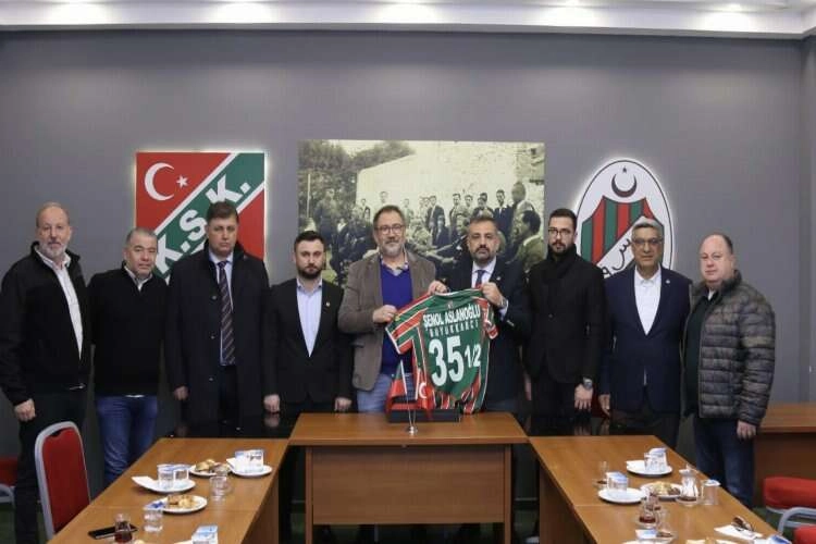 CHP, spor kulüpleriyle buluştu haberinin görseli