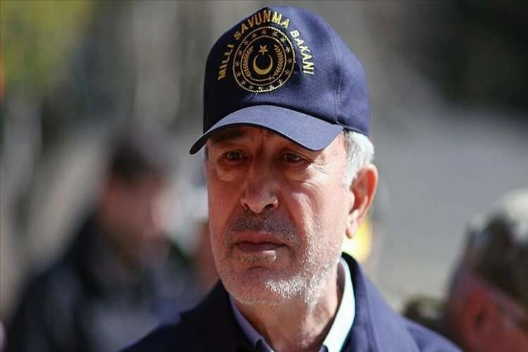 Bakan Akar: 100 silah ve mesai arkadaşımızı kaybettik haberinin görseli