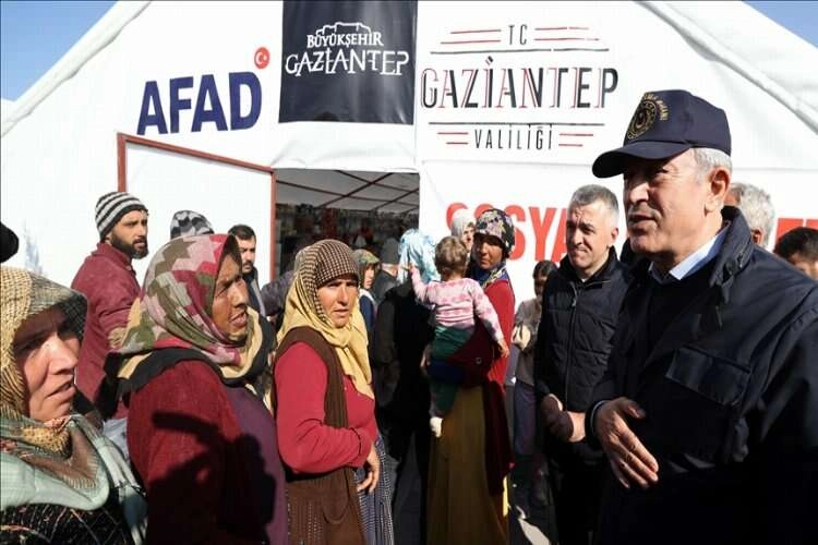Bakan Akar, İslahiye ve Nurdağı'nda incelemelerde bulundu haberinin görseli