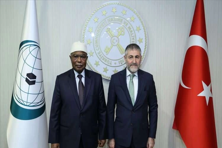 Bakan Nebati, İİT Genel Sekreteri Taha ile görüştü haberinin görseli