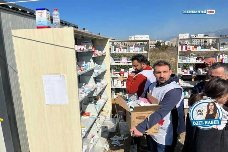 Deprem bölgesindeki eczacı anlattı: Burada enkazdan kurtulmak yetmiyor! haberinin görseli