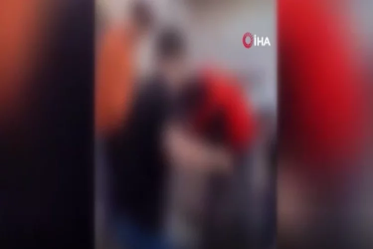 İzmir’de öğrenciler dehşet saçtı: Darp edip, kameraya aldılar haberinin görseli
