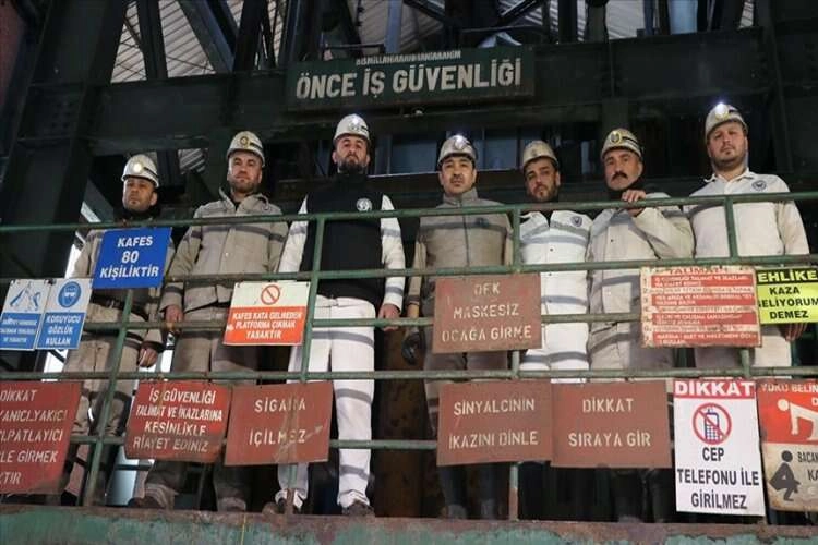 Zonguldaklı madenciler, onlarca kişiyi sağ çıkardı haberinin görseli