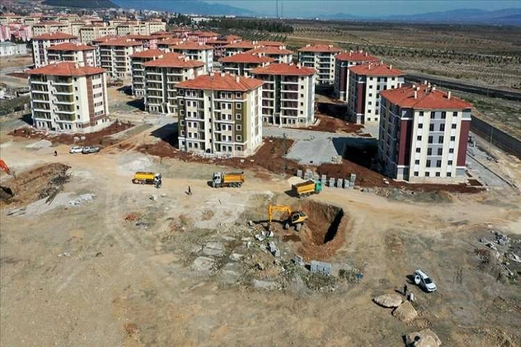 Nurdağı ve İslahiye'de 855 konut için ilk kazma vuruldu haberinin görseli