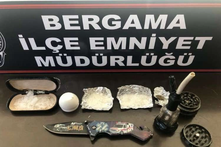 Bergama polisinden aynı gün 2 ayrı zehir operasyonu haberinin görseli
