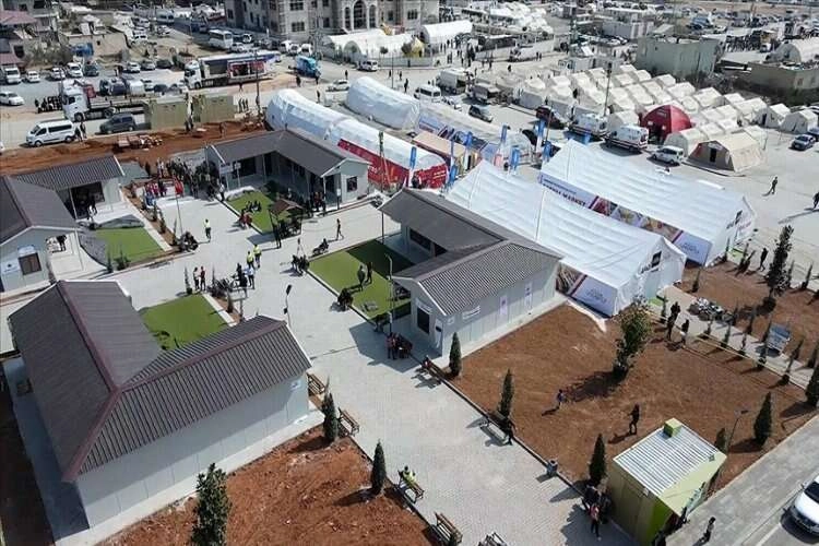 Bakan Kurum'dan Nurdağı'nda kurulan barınma alanlarına ilişkin paylaşım: Yaralarımızı birlikte saracağız haberinin görseli