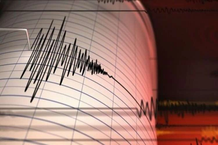 İzmir'de deprem meydana geldi haberinin görseli
