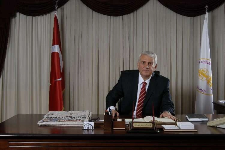 İzmir Esnafı afetzedelere destek oluyor haberinin görseli