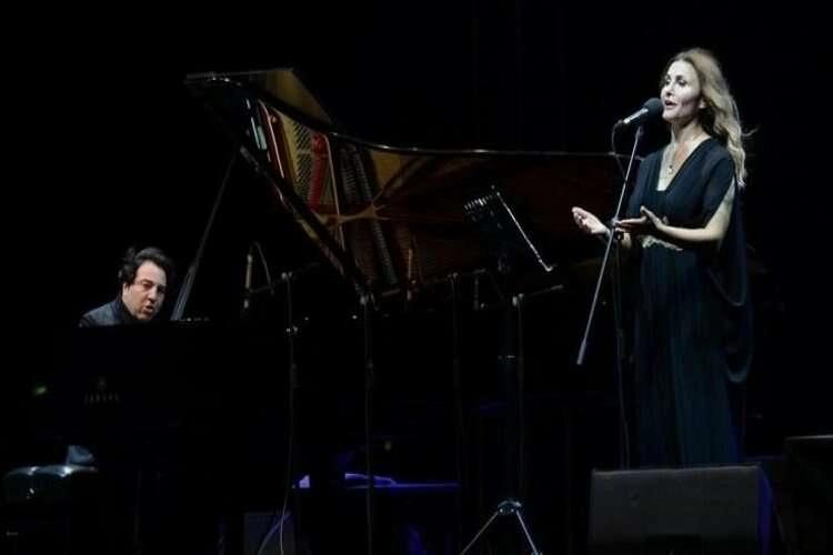 İzmir'de Fazıl Say ve Serenad Bağcan depremzedeler için sahne alacak haberinin görseli