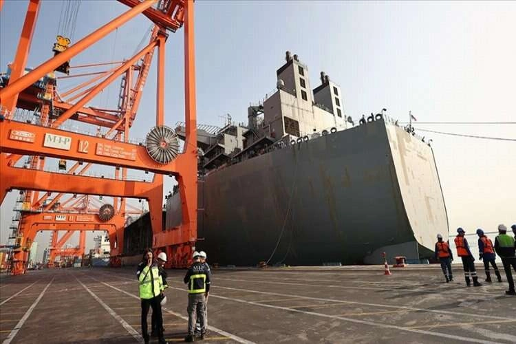 Yardım malzemeleri taşıyan ABD gemisi Mersin'ne ulaştı haberinin görseli