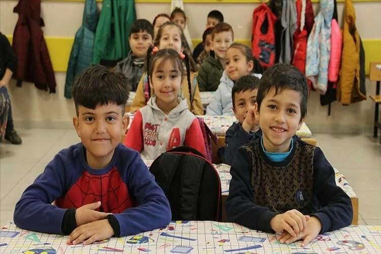 Üç ilde eğitim öğretim yeniden başladı haberinin görseli