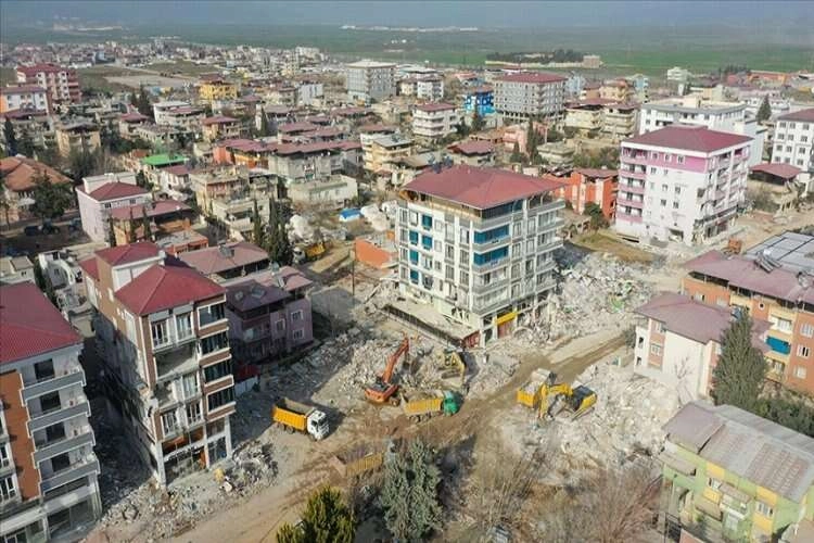 İslahiye'de yıkım kararı alınan binaların yüzde 60'ının yıkımı tamamlandı