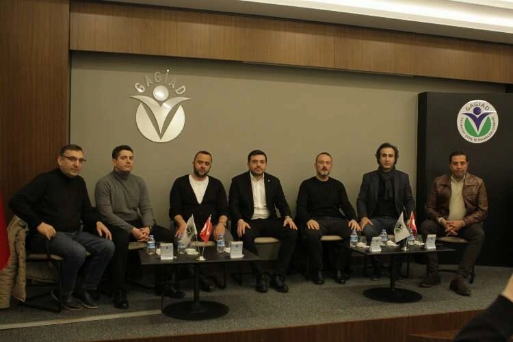 EGİAD iş dünyası deprem bölgesinde haberinin görseli