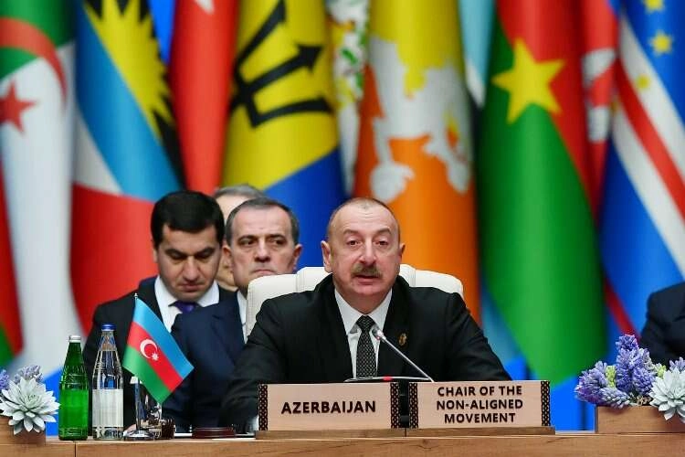 Aliyev'den Fransız sömürgeciliğine sert tepki haberinin görseli