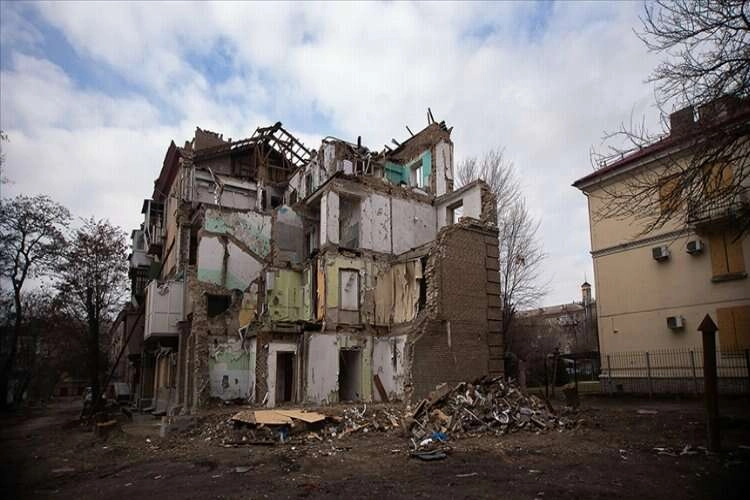 Zelenskiy: Rusya, Zaporijya’daki bir apartmanı vurdu haberinin görseli