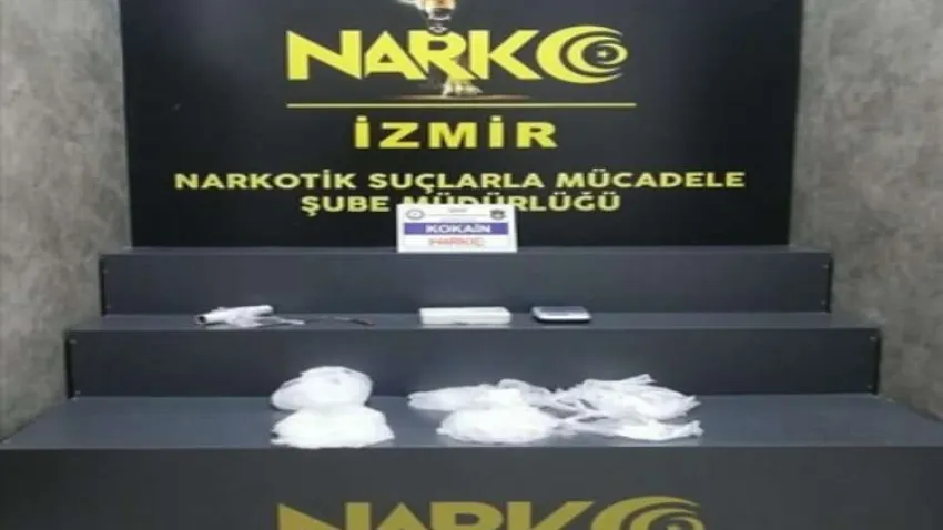 İzmir'de 1 kilo 843 gram kokain ele geçirildi haberinin görseli