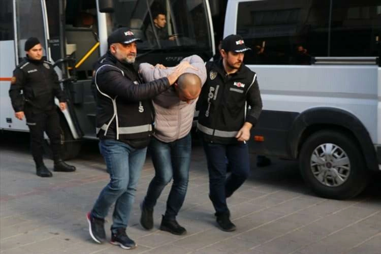 İzmir'de  suç örgütüne yönelik operasyon: 5 şüpheli tutuklandı haberinin görseli