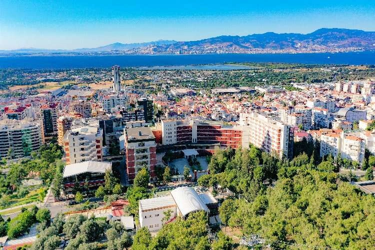 İEÜ'de yeni karar: Dersimiz deprem haberinin görseli