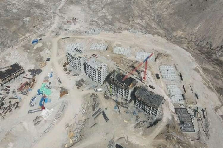 Malatya'da yapılacak konutlar için ilk kazma vuruldu haberinin görseli
