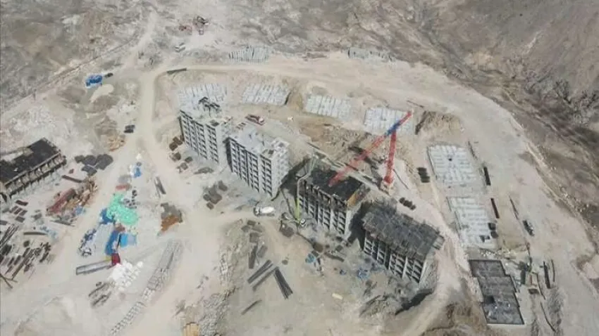 Malatya'da yapılacak konutlar için ilk kazma vuruldu