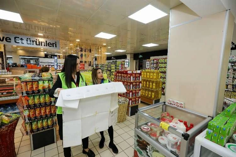 Gaziemir’de 70 alışveriş merkezine “kolon” denetimi yapıldı haberinin görseli