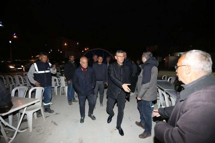 CHP Vekilleri Güzelbahçe Belediyesi Konteyner Kentini Ziyaret Etti haberinin görseli