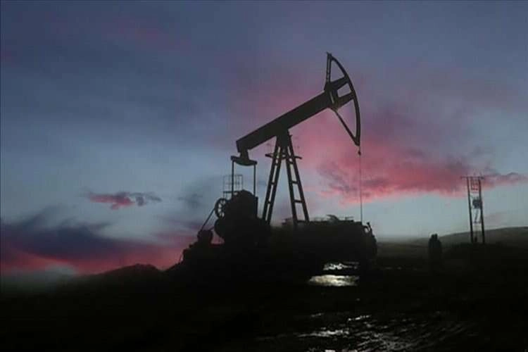 ABD'nin petrol sondaj kulesi bu hafta azaldı haberinin görseli