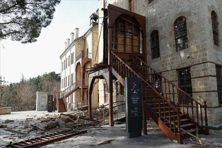 Yedi Güzel Adam Edebiyat Müzesi depremde zarar gördü haberinin görseli
