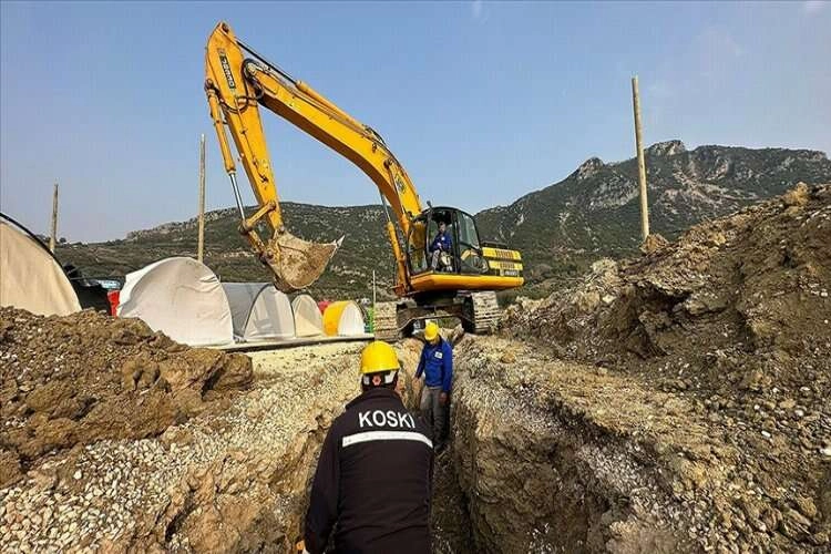 Konya Büyükşehir Belediyesi Hatay'da su şebekesi yapımını sürdürüyor haberinin görseli