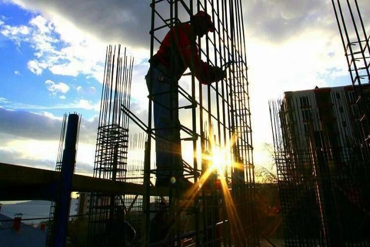 Geçici işçiler Meclis tatile girmeden kadro hakkı istiyor haberinin görseli
