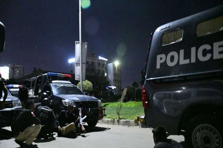 Pakistan'da intihar saldırısı: 9 polis öldü haberinin görseli