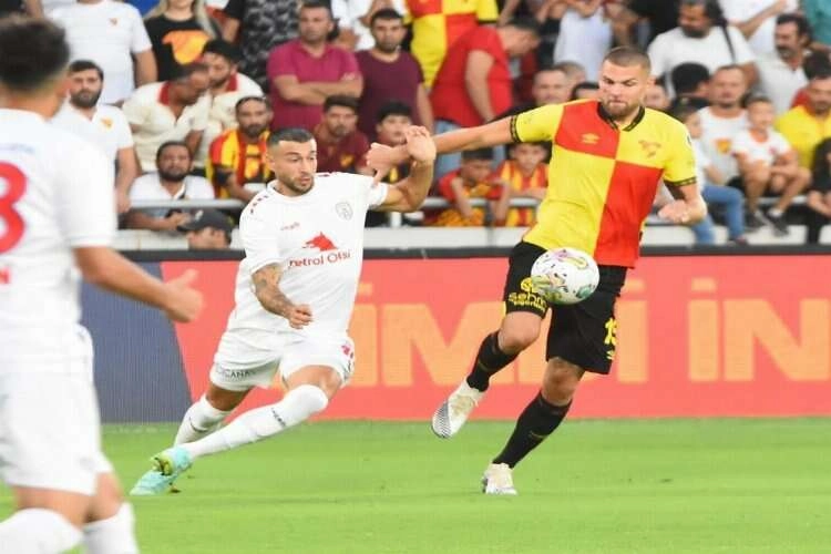 Gözler İzmir derbisinde haberinin görseli