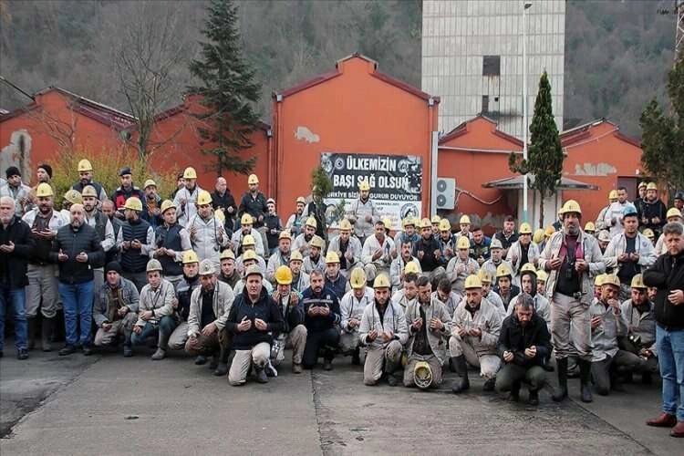 Zonguldak'ta 1983'teki grizu faciasında hayatını kaybedenler anıldı haberinin görseli