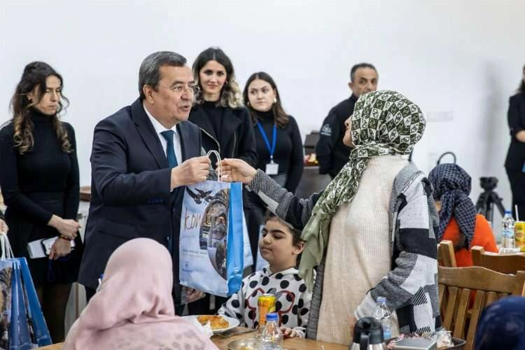 Batur’dan Kadınlar Günü’nde dayanışma vurgusu haberinin görseli