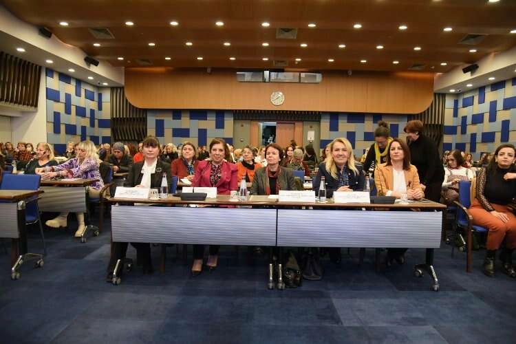 Kadın Kooperatifleri İzmir Ticaret Odası’nda buluştu haberinin görseli