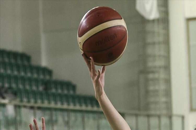 Kadınlar basketbolunda derbi heyecanı haberinin görseli