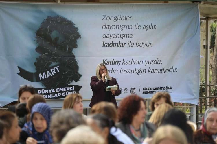Kadınlar marteniçka ile dilek tuttular haberinin görseli