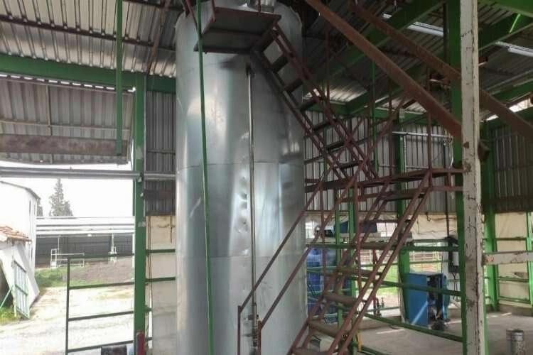 Menemen'de çiftliğe kaçak akaryakıt baskını haberinin görseli